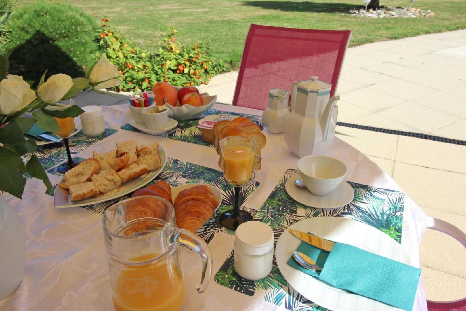 Les Carpes A Limoges Bed & Breakfast Eksteriør bilde